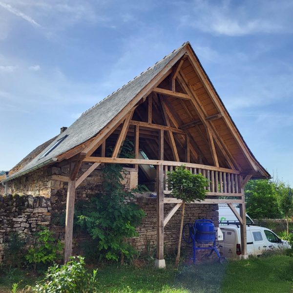 Charpente traditionnelle en chêne, Salles la Source 2024